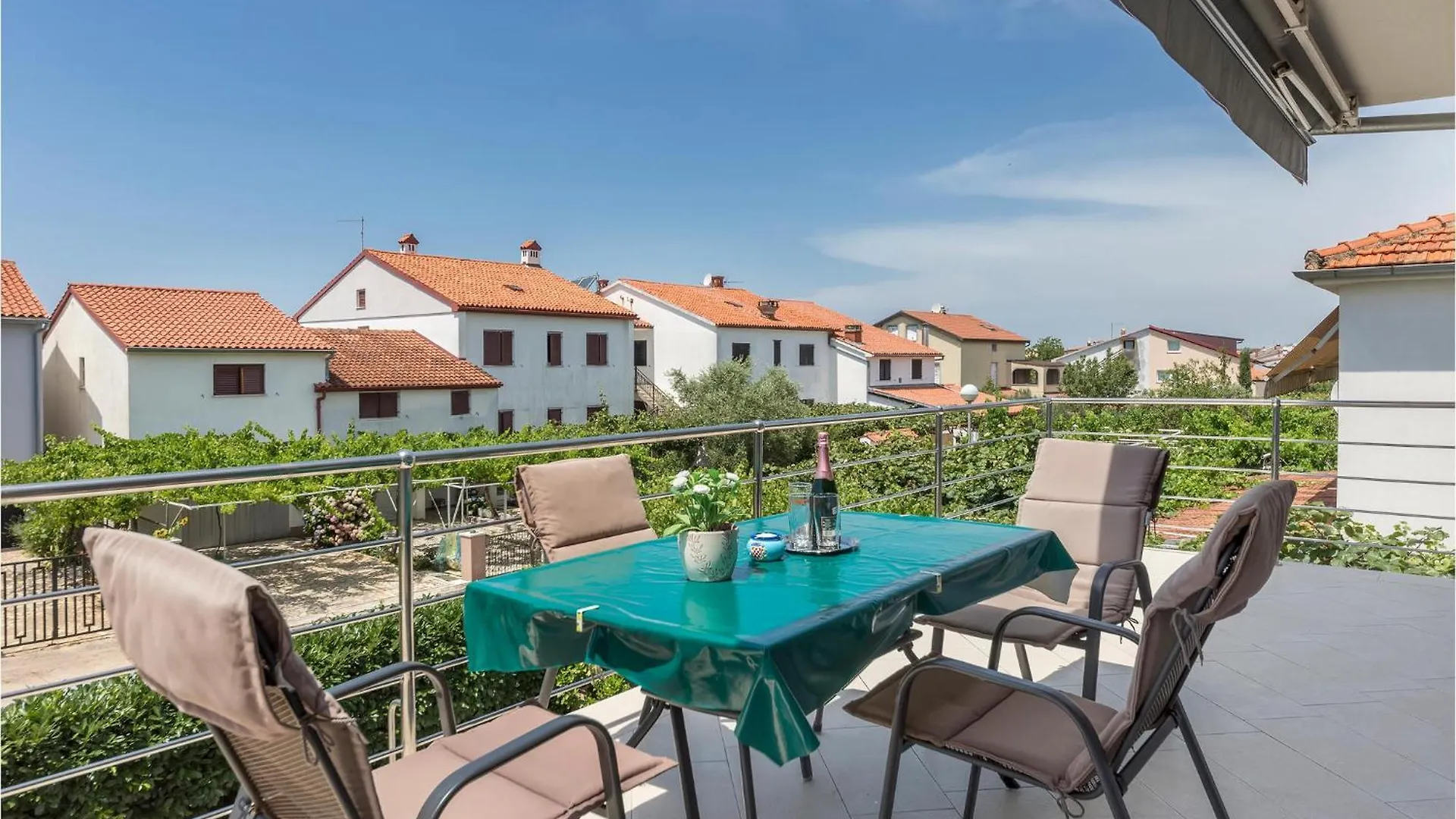 2 Bedroom Gorgeous Apartment In Fazana  Stinjan