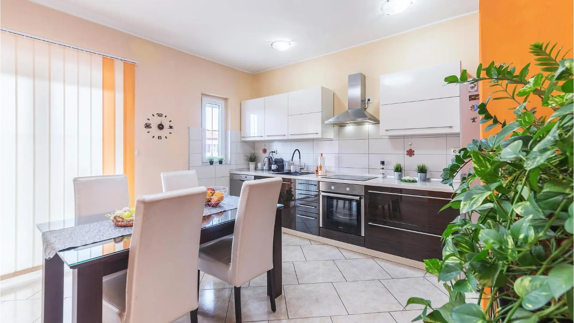 2 Bedroom Gorgeous Apartment In Fazana
